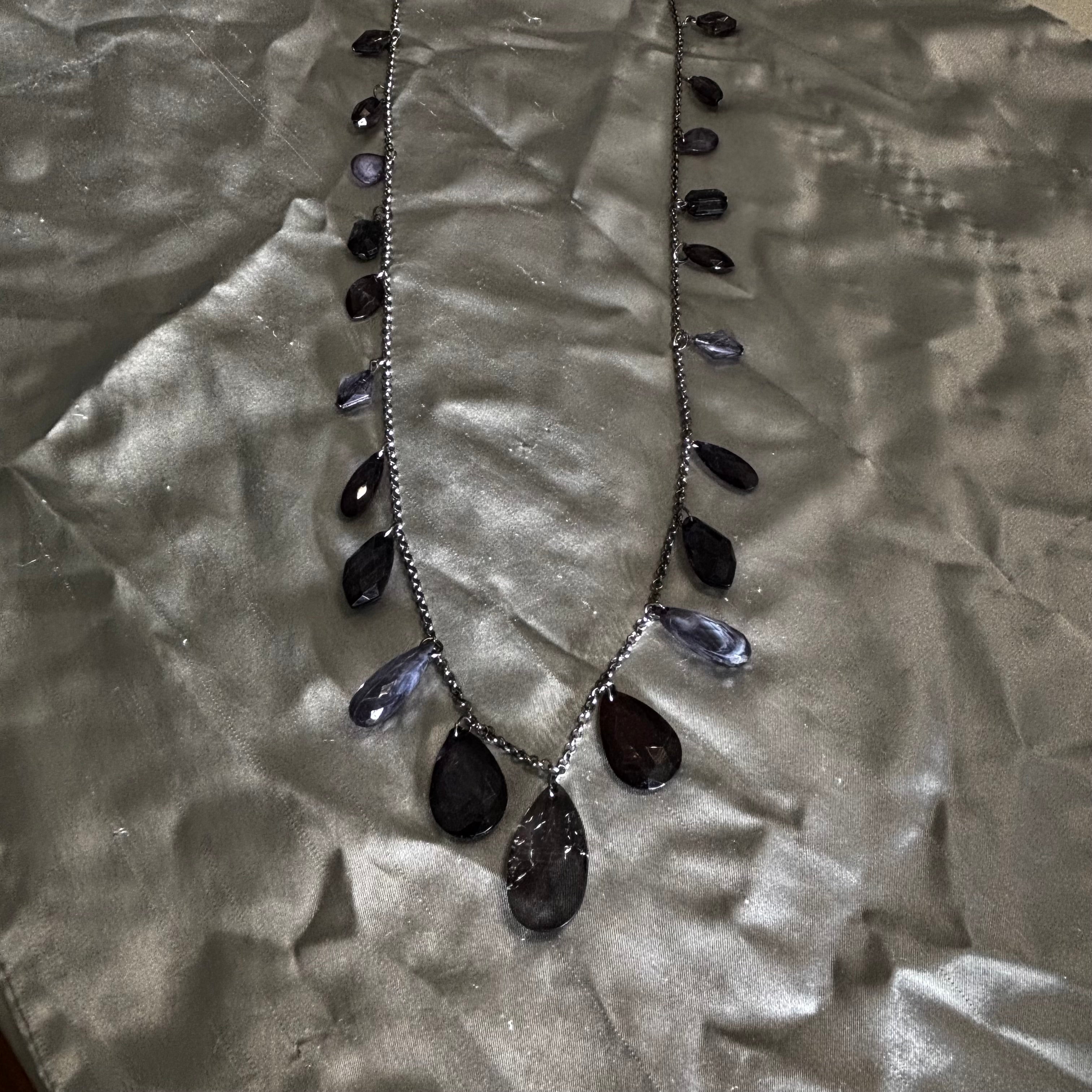 Droplet Glass Pendent Necklace