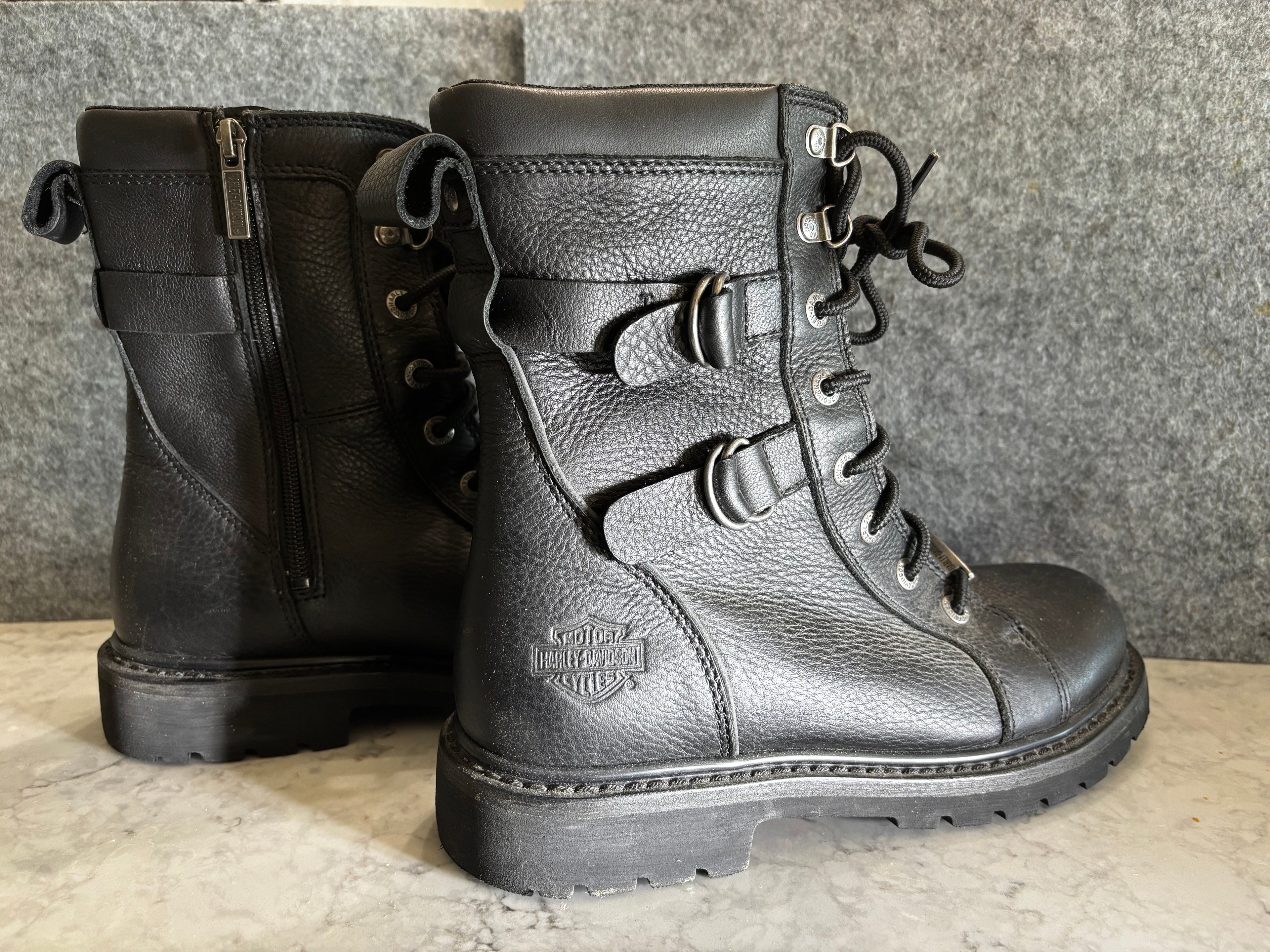 Men’s size 9 belt boots