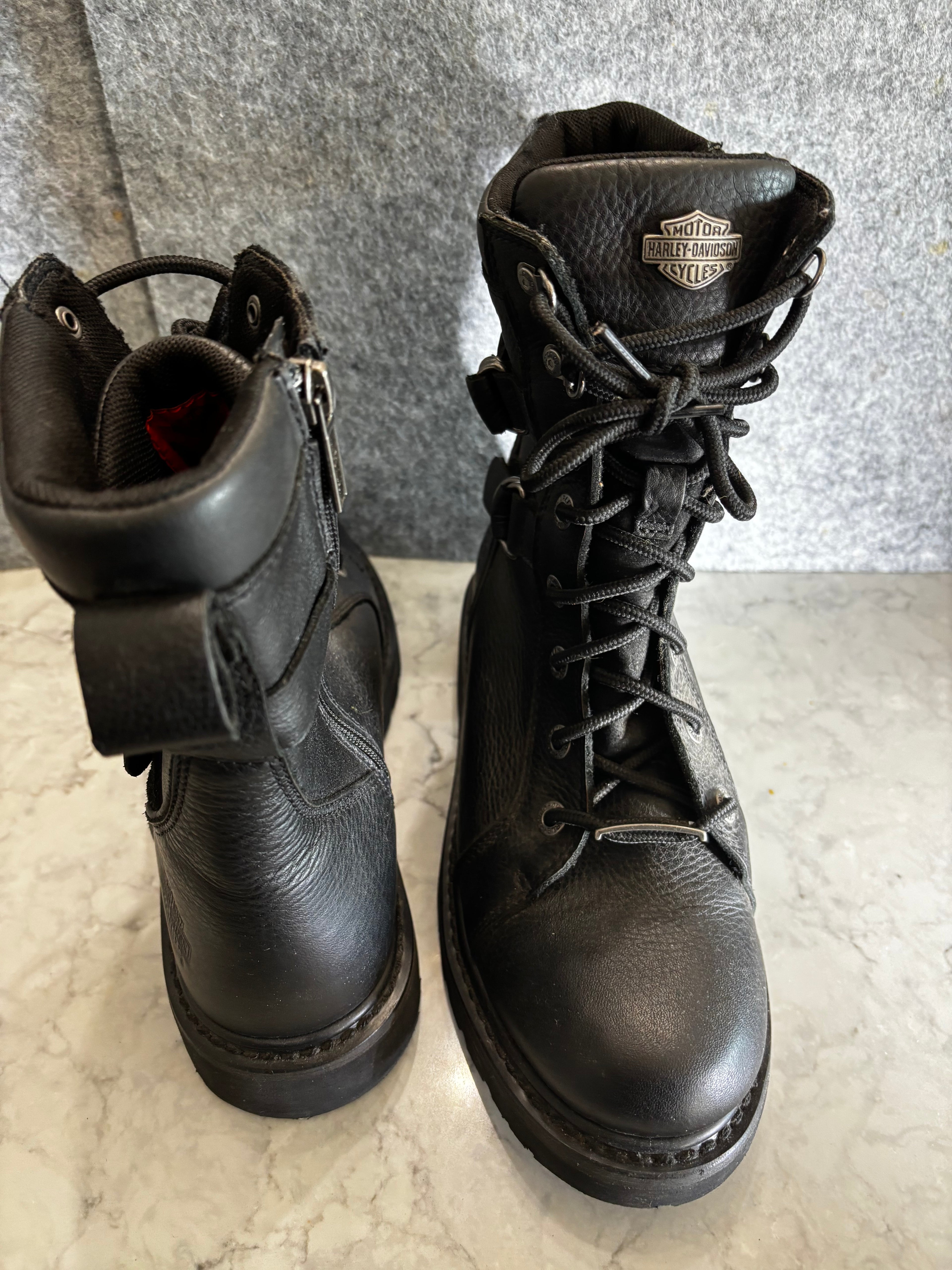 Men’s size 9 belt boots