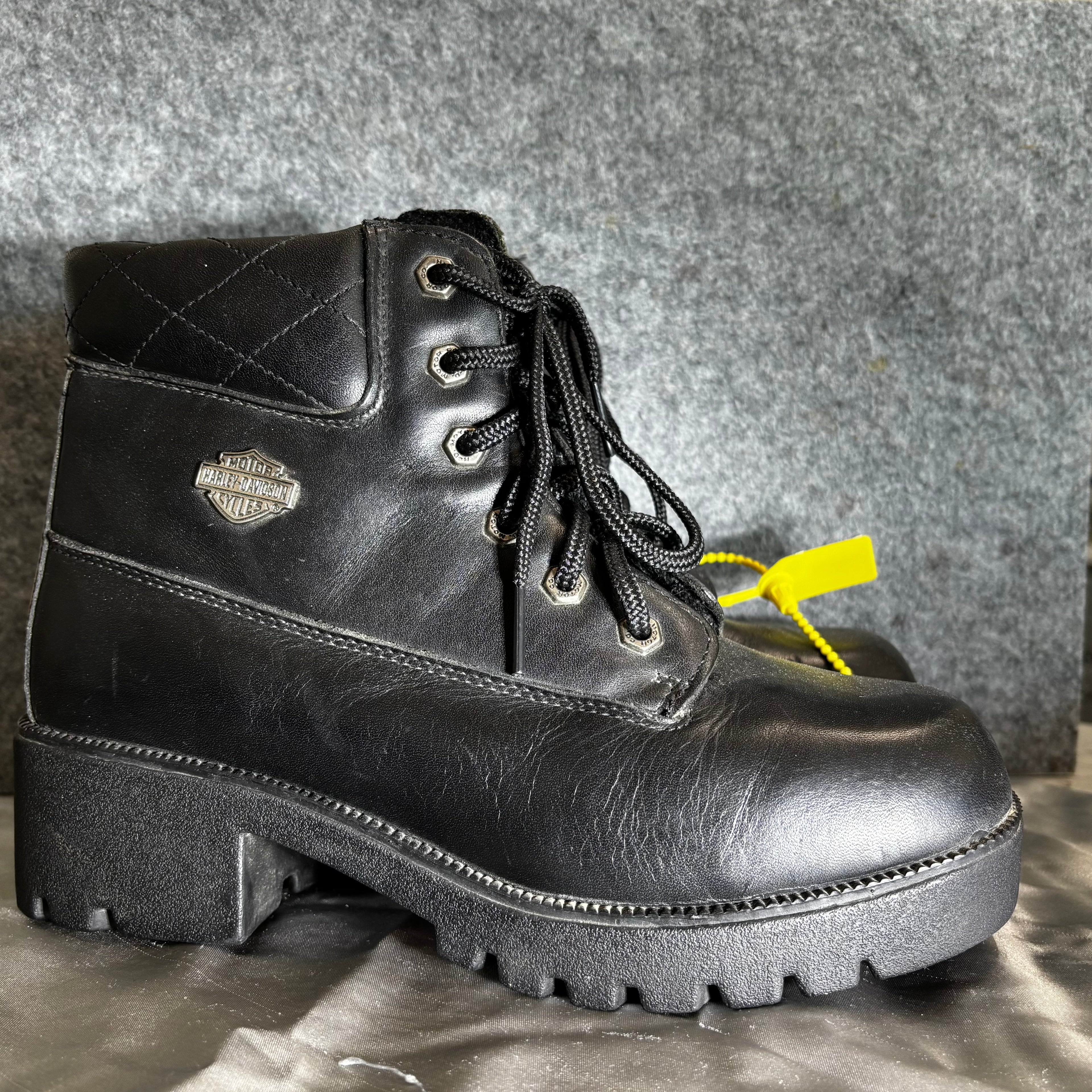 Size 9 Women’s HD boots