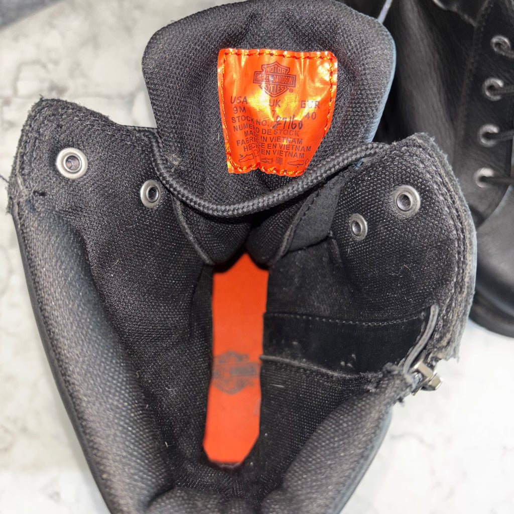 Men’s size 9 belt boots